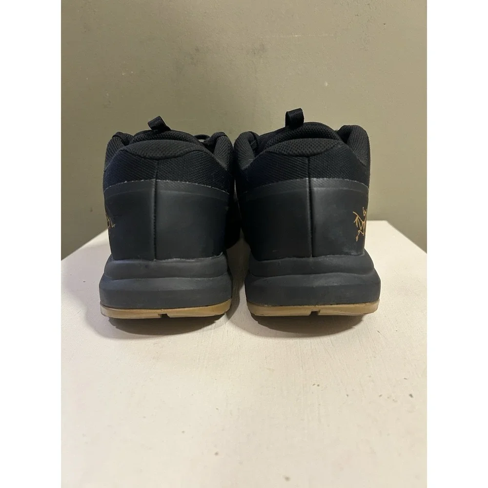 Arc'teryx Men's Aerios FL Trail Shoe in Black with Gum Outsole